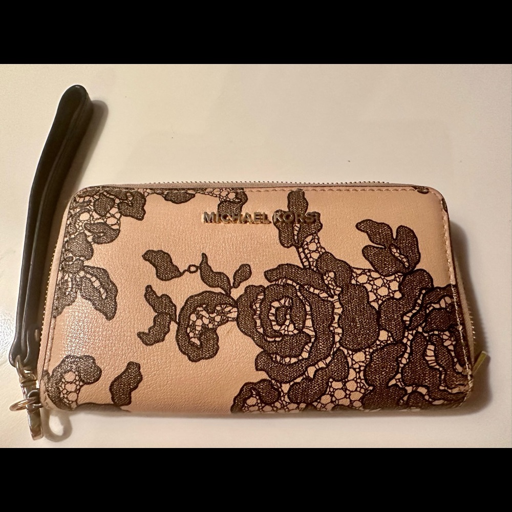 Michael Kors wristlet